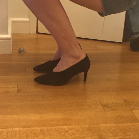 SOLD & Other Stories Black Suede Pumps with vamp - Picture 4 of 6